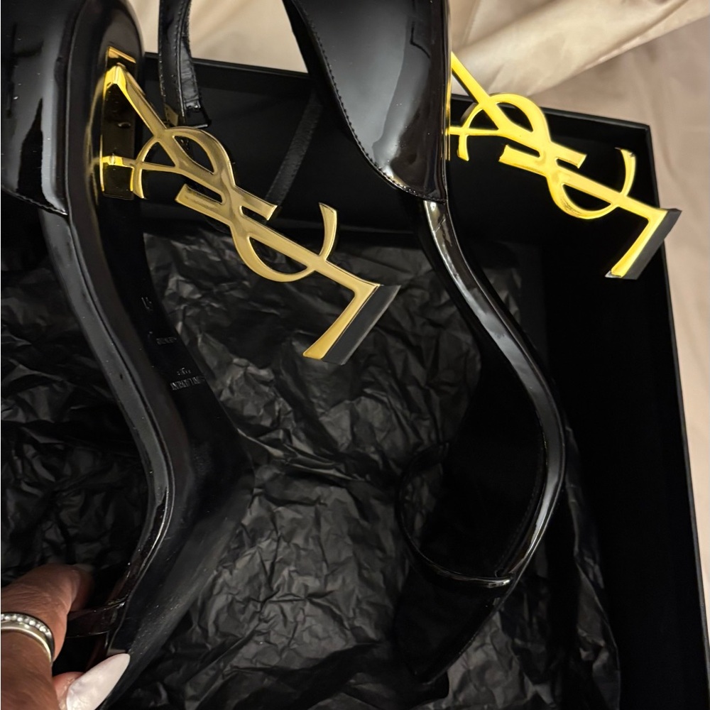 Yves Saint Laurent Black Box with White Label Stickers - Picture 5 of 13